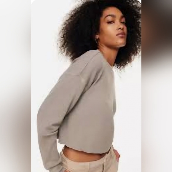 Aritzia - Tna | Thermal Waffle Knit Sweater, Size M - Picture 1 of 9